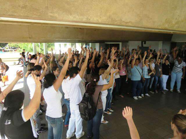  Enfermagem da Santa Casa mant&eacute;m amea&ccedil;a de greve e aguarda reuni&atilde;o com dire&ccedil;&atilde;o