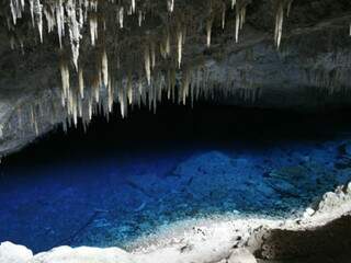 Gruta do Lago Azul, em Bonito, é uma das principais paisagens da cidade e sinônimo de preservação ambiental (Foto: Divulgação)