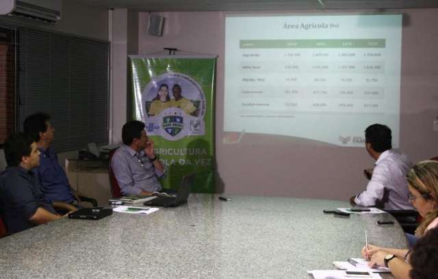 Famasul apresenta balan&ccedil;o anual e prev&ecirc; aumento na produ&ccedil;&atilde;o em 2014