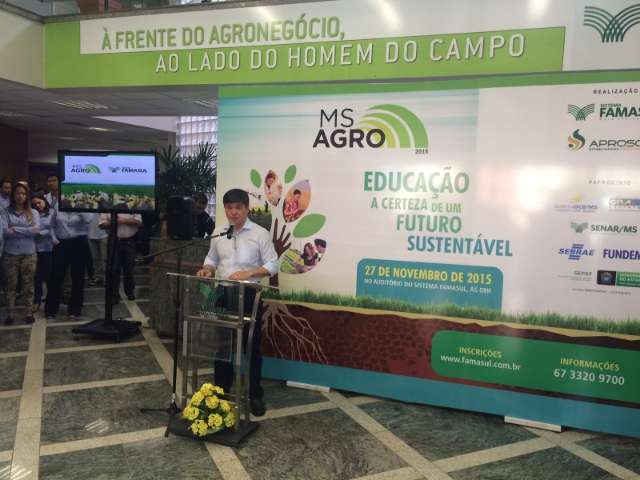 Semin&aacute;rio orienta produtor a superar crise econ&ocirc;mica a partir de educa&ccedil;&atilde;o