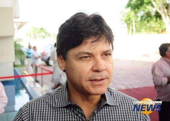 Rea&ccedil;&atilde;o do PMDB &agrave; alian&ccedil;a com PSDB mostra fragilidade, diz Paulo Duarte