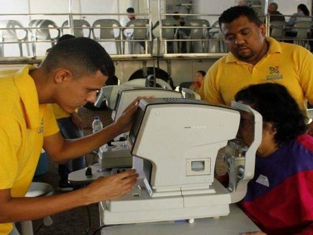 Caravana da Sa&uacute;de realiza 1,8 mil procedimentos no 1&ordm; dia de atividades