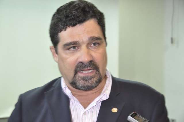 Promotor reclama de falta de estrutura em elei&ccedil;&atilde;o e critica trabalho do TSE