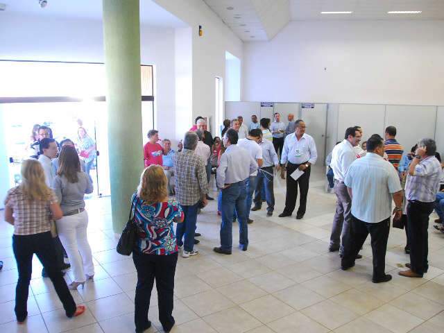  Puccinelli, Trad e vereadores se re&uacute;nem para discutir divis&atilde;o de recursos 