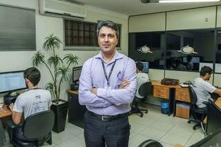 Administrador Andrei Barbosa é empresário do setor de tecnologia da informação há 14 anos e acredita que momentos de crise financeira podem ser aproveitados para a busca de novos caminhos.(Foto: Fernando Antunes)