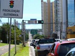 Radar instalado na Avenida Afonso Pena, a principal de Campo Grande (Foto: André Bittar)