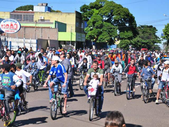  "Dia Sem Carro" &eacute; celebrado com pedalada, mensagens e conscientiza&ccedil;&atilde;o