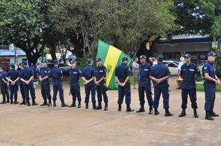 PM levou pelo menos 120 policiais para a praça, um para cada grupo de seis manifestantes (Foto: Eliel Oliveira)