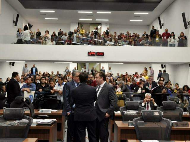 Lan&ccedil;amentos de v&iacute;deo e selo abrem comemora&ccedil;&atilde;o dos 40 anos da Assembleia