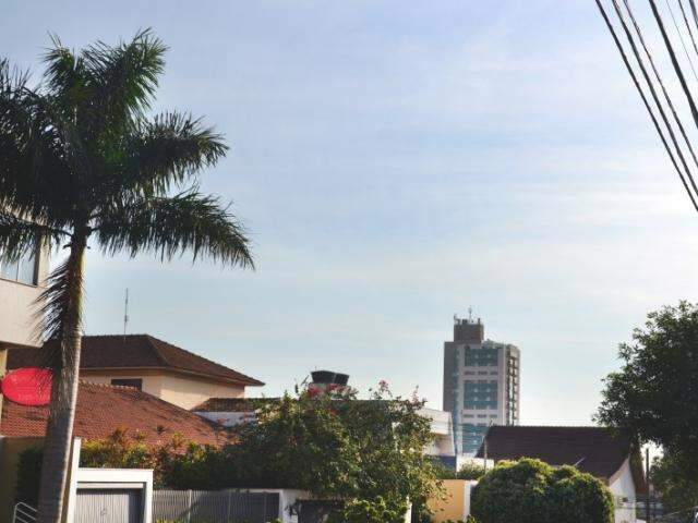 Campo Grande ter&aacute; segunda-feira com 39&ordm;C e baixa umidade do ar