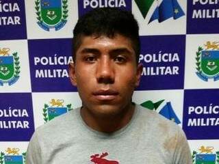 Thiago Soares Catuver estava vendendo cocaína para dois usuários. (Foto: Divulgação)