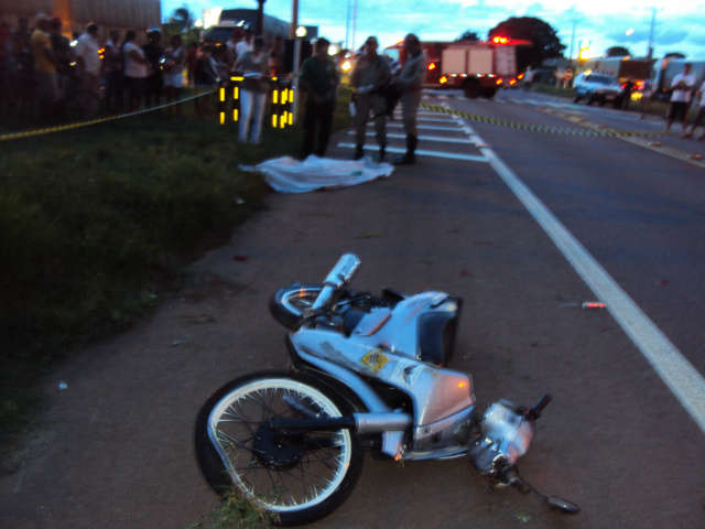  Motociclista morre ap&oacute;s queda na BR-163, em Coxim