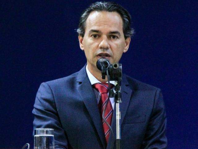 Corremos atr&aacute;s das medidas urgentes, diz prefeito ap&oacute;s 2 meses