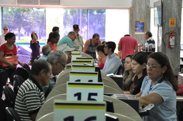 Prefeitura distribui 75 mil carn&ecirc;s de IPTU, que est&aacute; 10,28% mais caro
