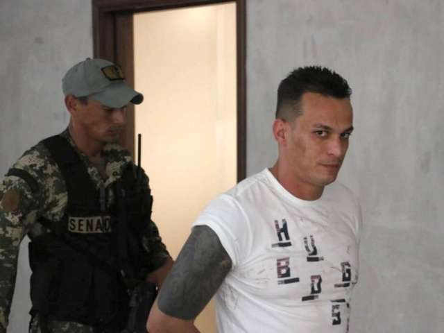 L&iacute;der do PCC no Paraguai quase fugiu de cerco policial, mostra v&iacute;deo