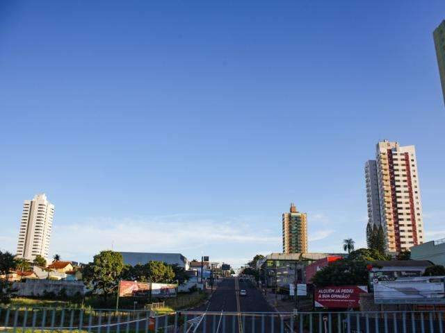 Segunda de Carnaval ser&aacute; mais um dia quente com chance de chuva &agrave; tarde