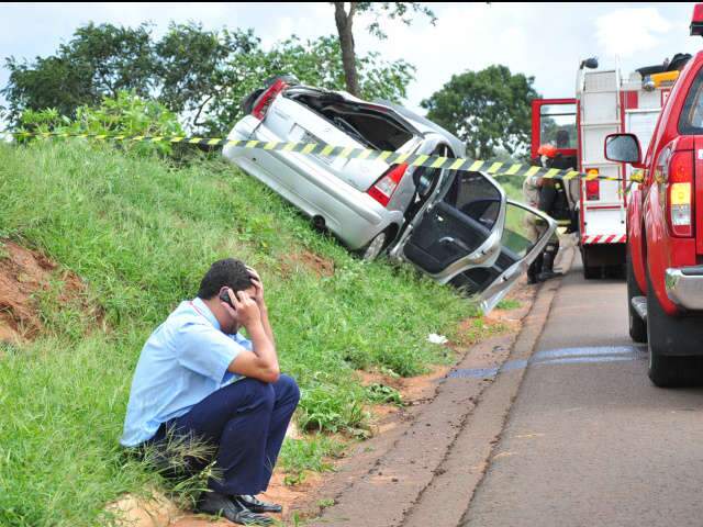  Carreta provoca acidente com uma morte e 4 feridos na BR-163