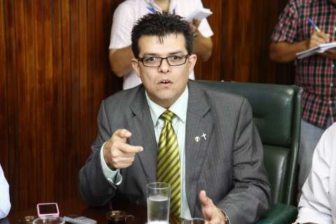 Gilmar Olarte revoga nove licitações feitas na gestão de Alcides Bernal