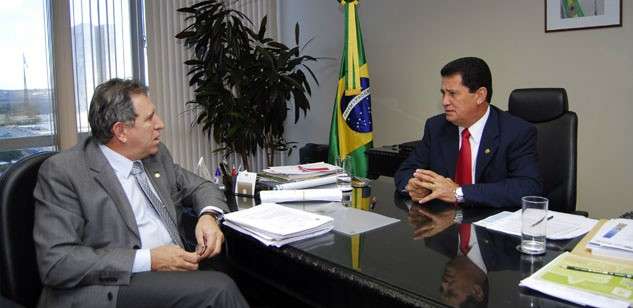 Delc&iacute;dio cita Andr&eacute; e Giroto e coloca em xeque Opera&ccedil;&atilde;o Lama Asf&aacute;ltica
