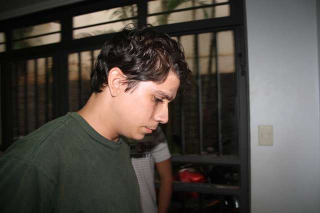 Ju&iacute;za v&ecirc; &quot;erro&quot; e antecipa julgamento de acusado de agredir namorada