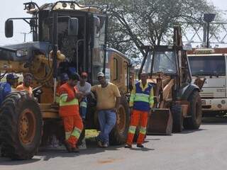 Máquinas já estão no local para iniciar as obras. (Foto: Alcides Neto)