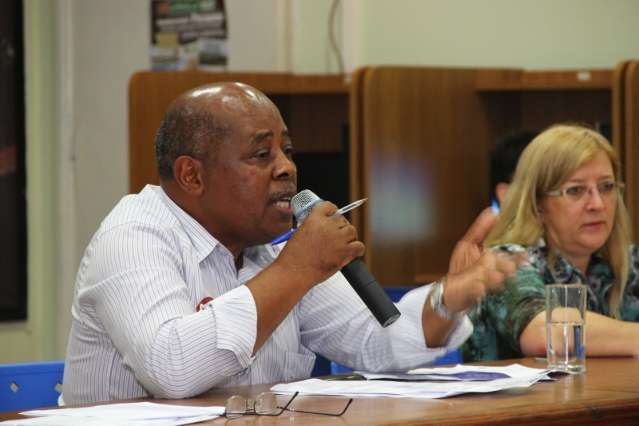 Proposta da prefeitura pode encerrar greve dos professores na Capital