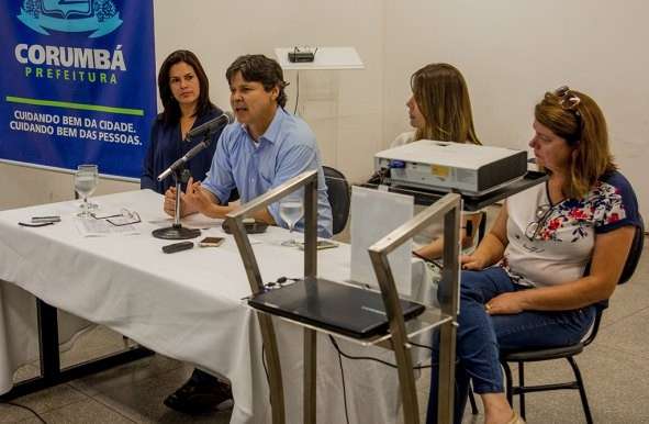 Com R$ 30 milh&otilde;es pagos em sal&aacute;rio, prefeito diz que segredo &eacute; ter gest&atilde;o