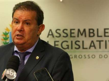 Líder do PMDB defende adiamento de convenção após prisão de Puccinelli