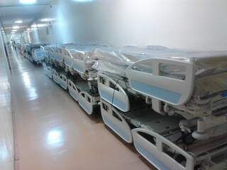 Leitor flagrou camas sobrando em corredores enquanto pacientes sofrem sem elas no próprio HU (Foto: Wilson Santos/Repórter News)