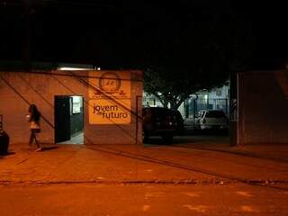 Fachada da escola, que fica na Vila Piratininga (Foto: João Paulo Gonçalves)