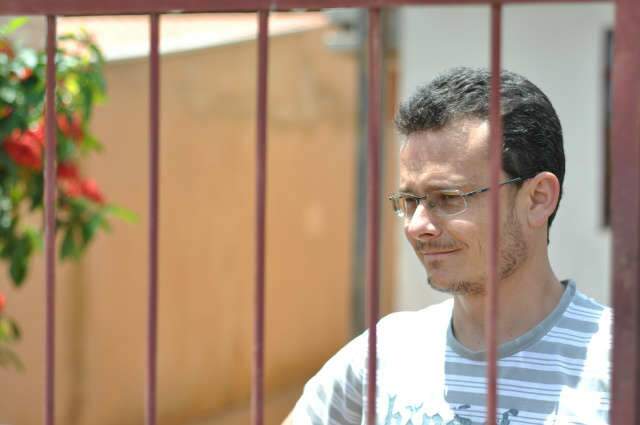  Em bairros com casos de dengue tipo 4, moradores est&atilde;o assustados
