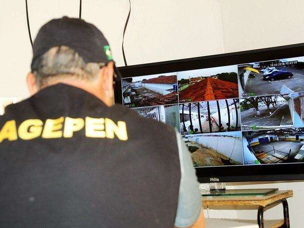 Pres&iacute;dio recebe sistema de monitoramento que funciona 24h por dia