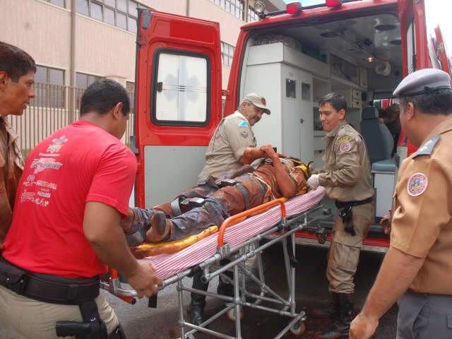  Trabalhador foi salvo de soterramento em obra por colegas 