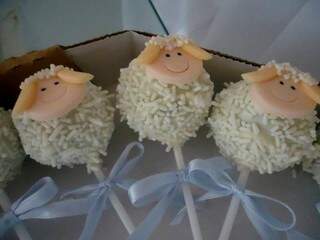 Popcake de ovelhinhas.  (Foto: Reprodução facebook)