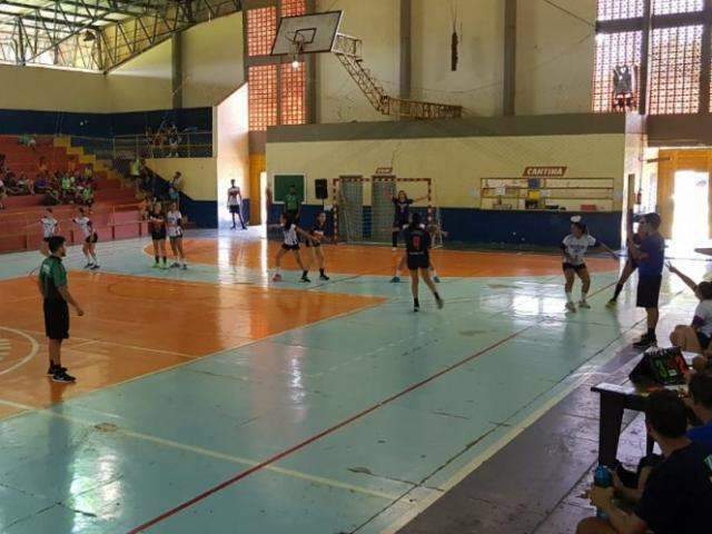 Torneio define representante de MS no regional de handebol adulto masculino