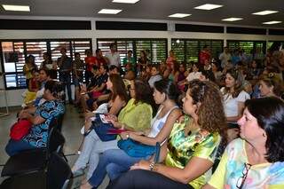Público feminino lotou auditório da Casa do Engenheiro  (Foto: Pedro Peralta)