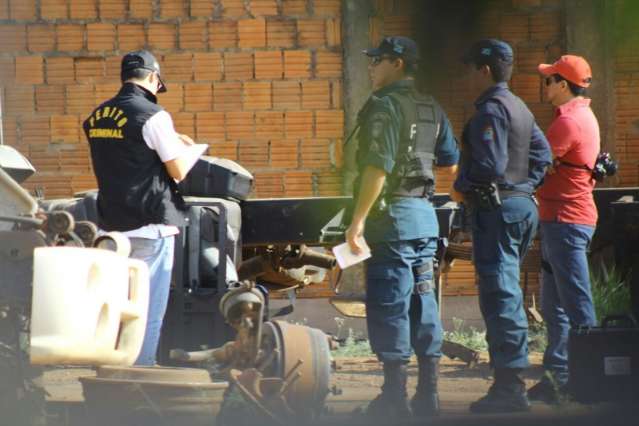 Jovem foi morto com quatro tiros em mec&acirc;nica, aponta Pol&iacute;cia Militar