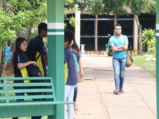 Sem recursos para quitar folha, instituto deixa 1 mil &lsquo;mirins&rsquo; sem sal&aacute;rios