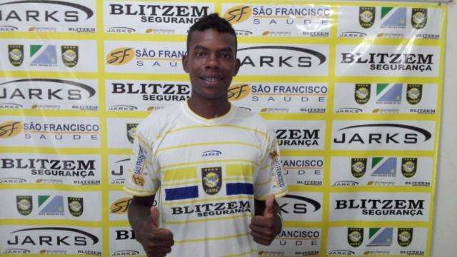 L&iacute;der do Estadual, Cene refor&ccedil;a ataque para sequ&ecirc;ncia de vit&oacute;rias