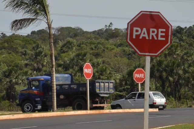  Com 17 acidentes e 5 mortes, motoristas querem rotat&oacute;ria na BR-262