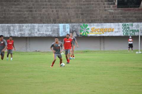 Comercial treina no Morenão e Gilmar confirma o time para a final
