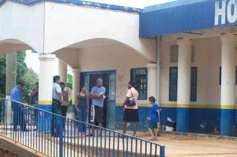 &Ocirc;nibus tomba e deixa dez pessoas feridas, em Aral Moreira