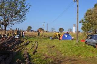 Cerca de mil sem-terra do Paraguai desembarcaram essa semana na fazenda. (Foto: Divulgação)