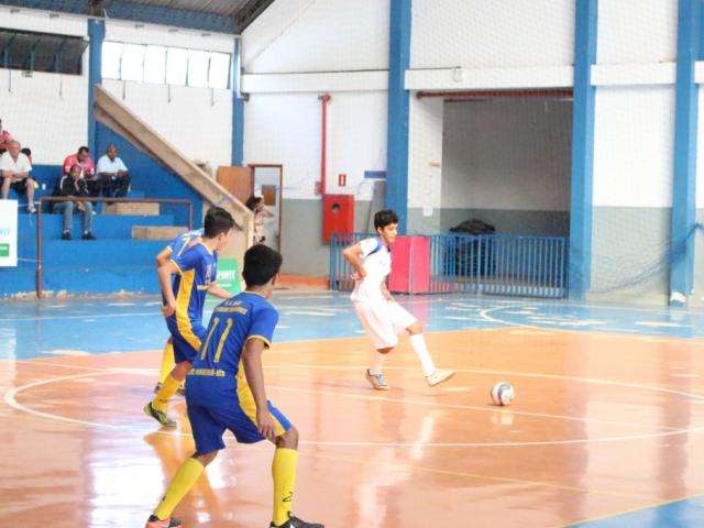 Torneio de futsal entra na reta final para definir classificados