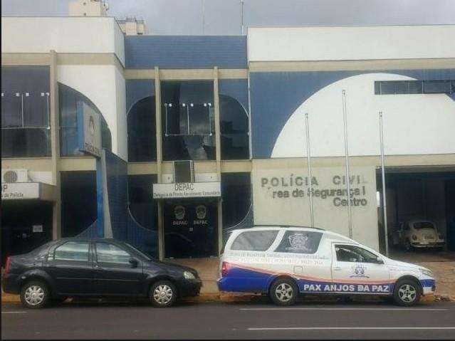 Ap&oacute;s colis&atilde;o em poste, motorista morre e ve&iacute;culo pega fogo na rodovia 