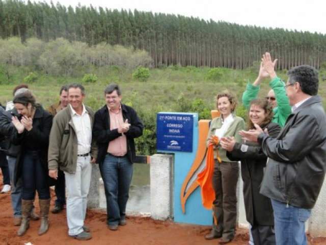  Com as duas novas obras, j&aacute; s&atilde;o 21 pontes de a&ccedil;o constru&iacute;das em toda zona rural do munic&iacute;pio