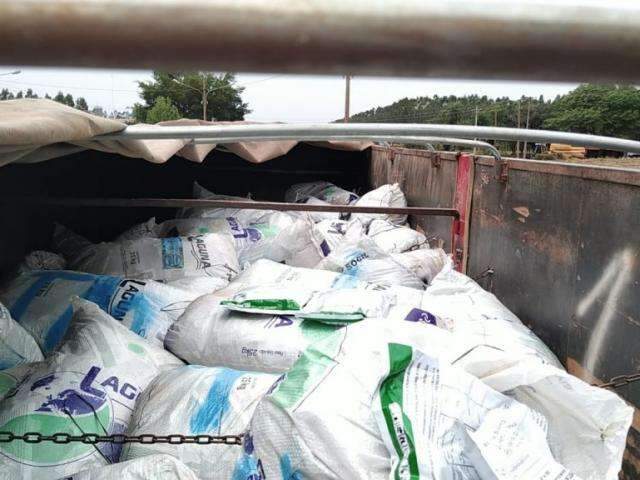 PRF apreende em Dourados carga de agrot&oacute;xico avaliada em R$ 5,6 milh&otilde;es