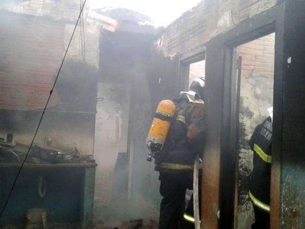 Briga entre vizinhos termina com irm&atilde;os assassinados a tiros 