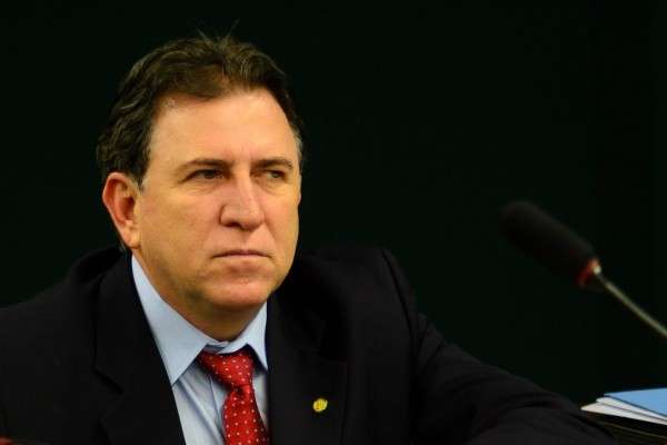 Pacto federativo e reforma pol&iacute;tica s&atilde;o prioridades do PMDB, diz Giroto