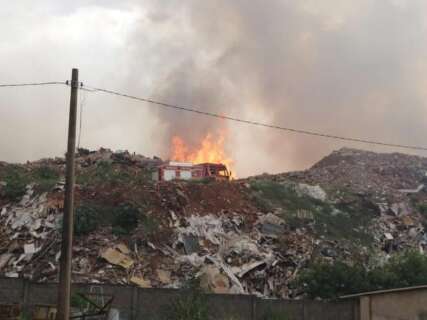 Em 100 dias, depósito de reciclável pega fogo pela segunda vez